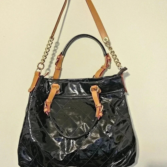 Cavalcanti Quilted Leather Shoulder Bag - Picture 2 of 12